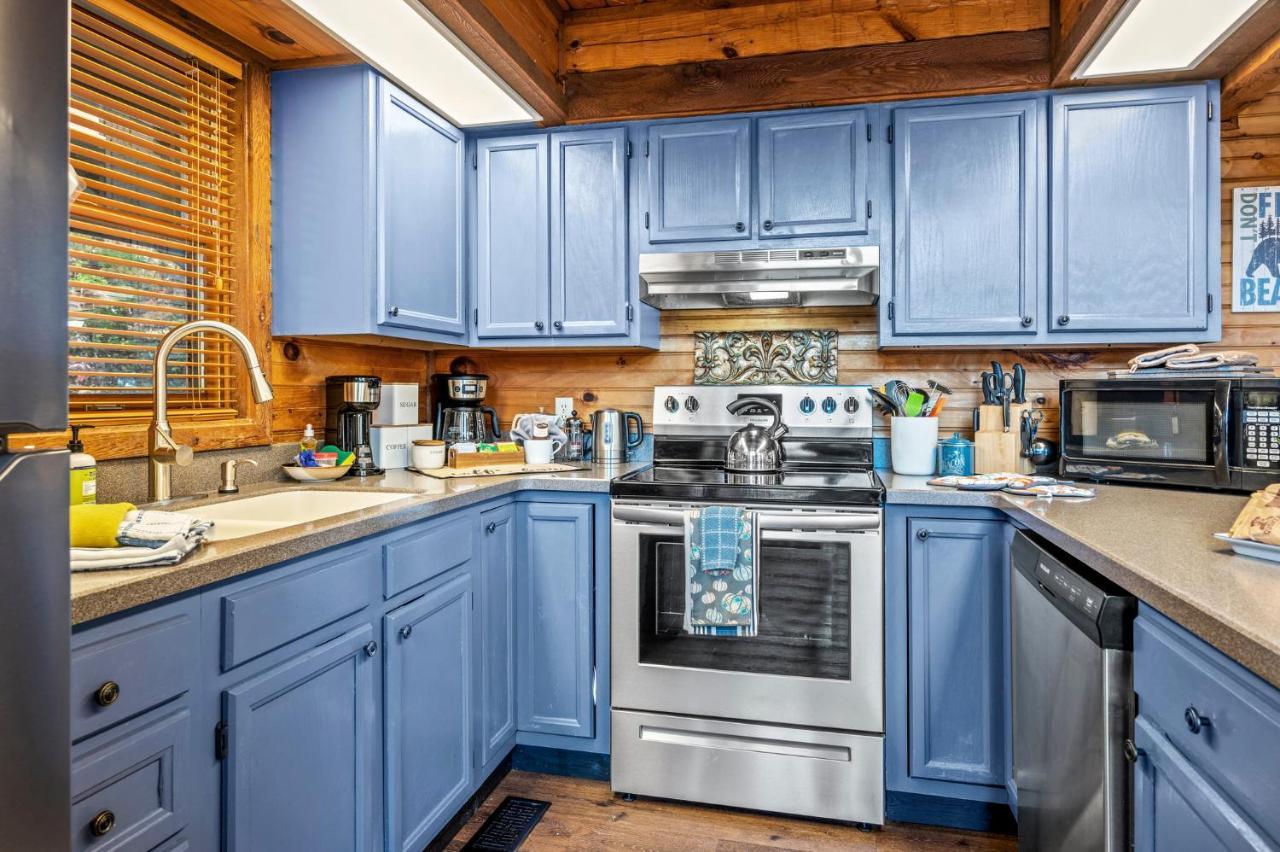 Barenberg Cabin - Secluded Unobstructed Panoramic Smoky Mountains View With Two Master Suites, Loft Game Room, And Hot Tub 개틀린버그 외부 사진