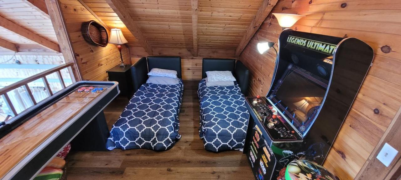Barenberg Cabin - Secluded Unobstructed Panoramic Smoky Mountains View With Two Master Suites, Loft Game Room, And Hot Tub 개틀린버그 외부 사진
