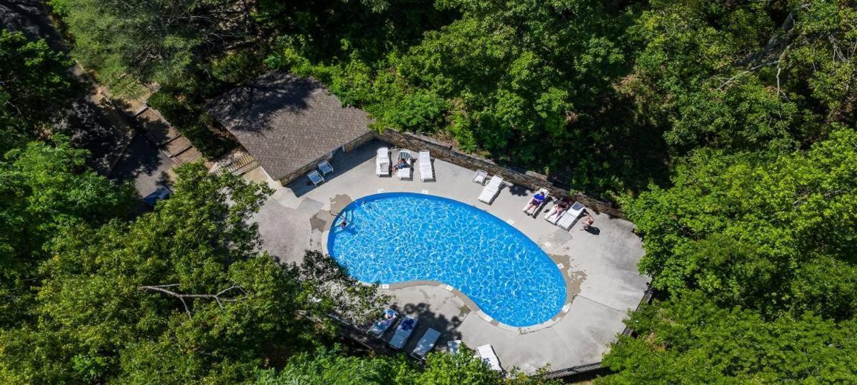 Barenberg Cabin - Secluded Unobstructed Panoramic Smoky Mountains View With Two Master Suites, Loft Game Room, And Hot Tub 개틀린버그 외부 사진
